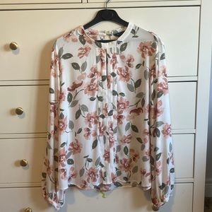 Floral blouse from  RW&CO. Tags off never worn